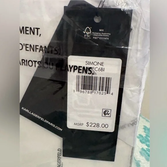 NWT! Karl Lagerfeld Simone Embroidered
Camellia Flap Crossbody - Picture 6 of 7